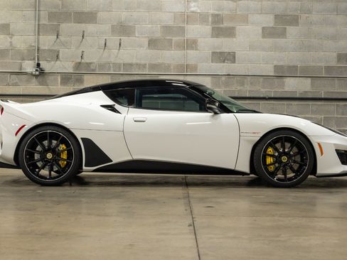 Used 2021 Lotus Evora RWD image 8