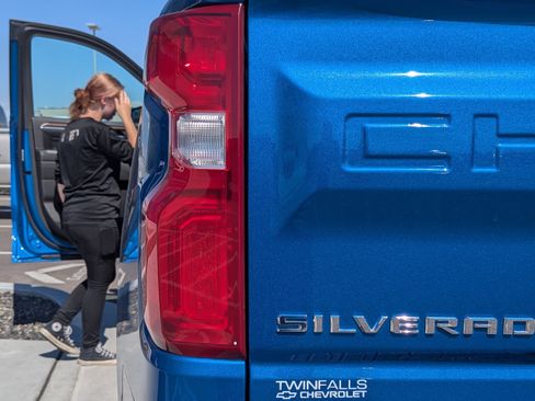 Certified 2022 Chevrolet Silverado 1500 LT Trail Boss w/ Protection Package AWD/4WD image 41