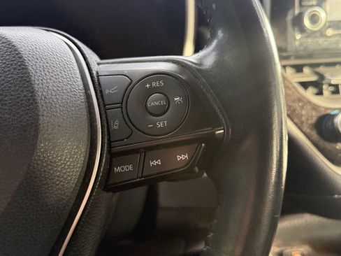 Used 2019 Toyota Corolla XSE image 27