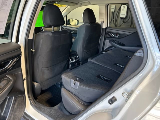 Used 2023 Subaru Outback Premium AWD/4WD image 28