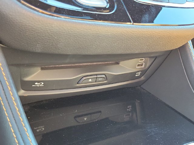 Used 2022 Chrysler Pacifica Pinnacle AWD/4WD image 24