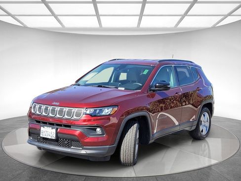 Used 2022 Jeep Compass Latitude image 7