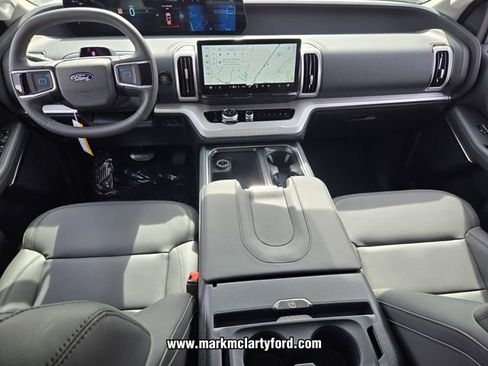 New 2026 Ford Expedition Active RWD image 9
