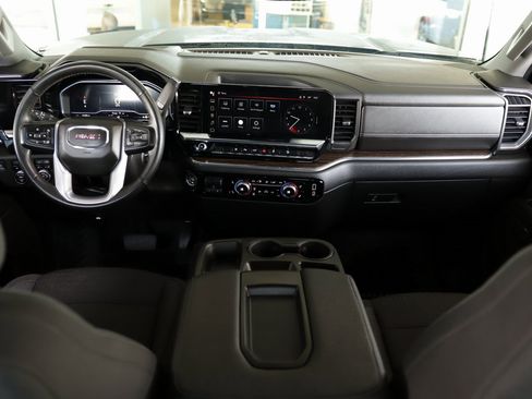 Used 2024 GMC Sierra 2500 SLE w/ SLE Value Package; image 21