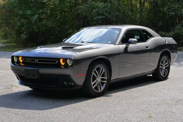 Used 2019 Dodge Challenger SXT w/ Driver Convenience Group AWD/4WD image 6