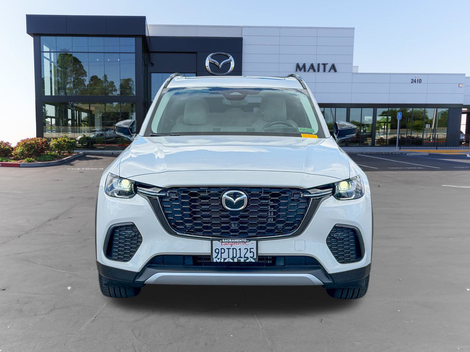 Certified 2025 MAZDA CX-70 Plug-In Hybrid w/ Premium Pkg AWD/4WD image 10