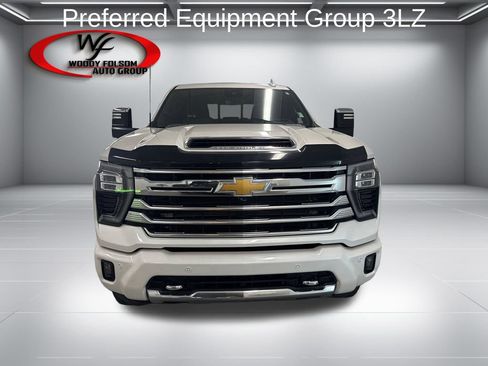 Used 2025 Chevrolet Silverado 2500 High Country w/ High Country Premium Package AWD/4WD image 2
