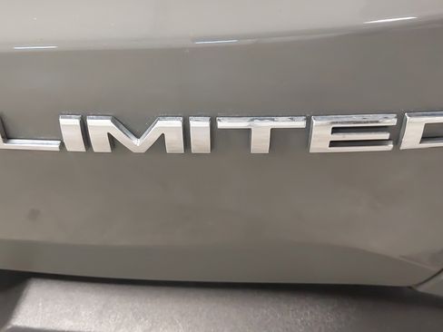 Used 2022 Jeep Renegade Limited w/ Sun, Sound & Wheels Group image 33