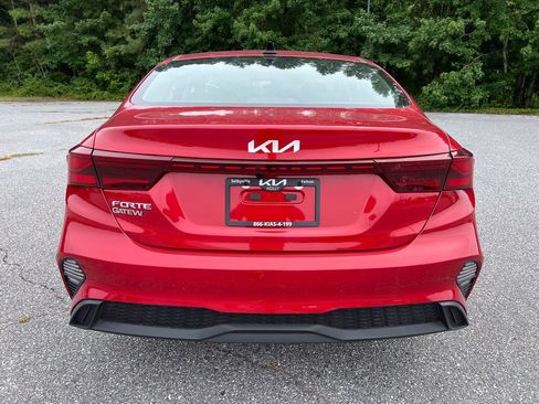 Used 2023 Kia Forte LXS FWD image 4