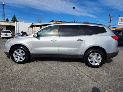 Used 2012 Chevrolet Traverse LT image 9