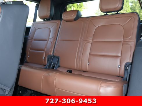 Used 2023 Lincoln Navigator L Reserve RWD image 16