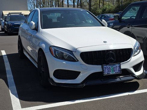 Used 2018 Mercedes-Benz C 300 Sedan image 2
