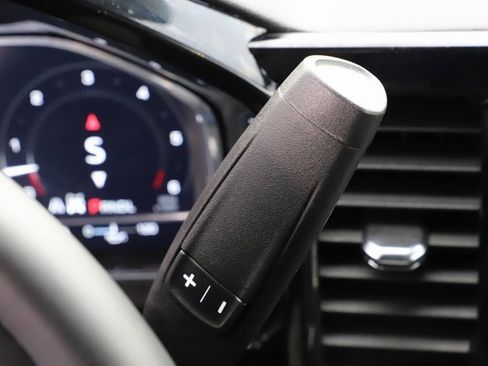 Used 2025 GMC Sierra 1500 SLT image 33