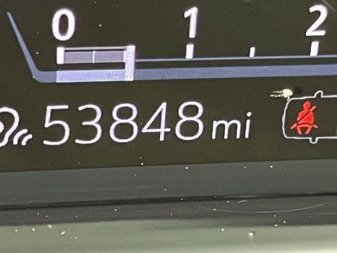 Used 2021 Cadillac Escalade ESV Premium Luxury Platinum image 16