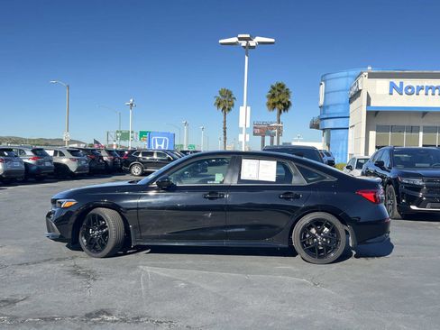 Used 2024 Honda Civic Sport image 2