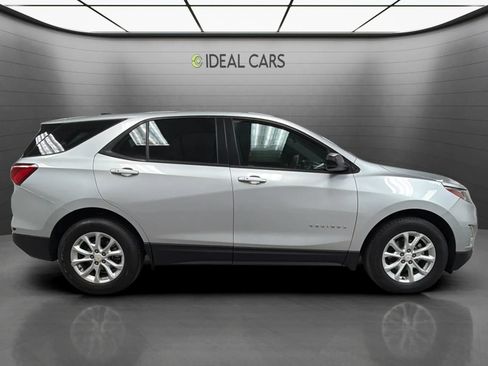 Used 2018 Chevrolet Equinox LS FWD image 4