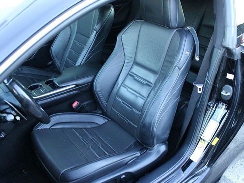 Used 2016 Lexus RC 200t image 12