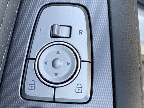 Used 2025 Hyundai Palisade Calligraphy AWD/4WD image 23