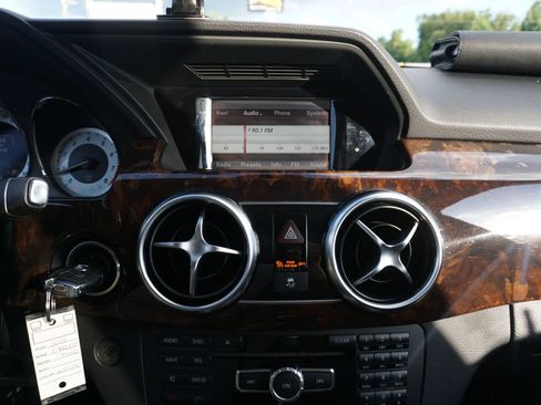 Used 2015 Mercedes-Benz GLK 350 2WD image 34