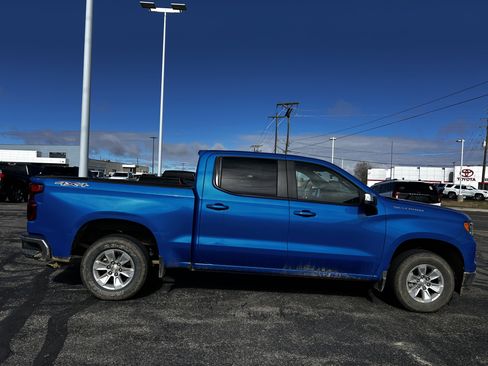 Used 2025 Chevrolet Silverado 1500 LT AWD/4WD image 6