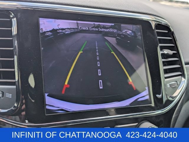 Used 2020 Jeep Grand Cherokee Altitude RWD image 15