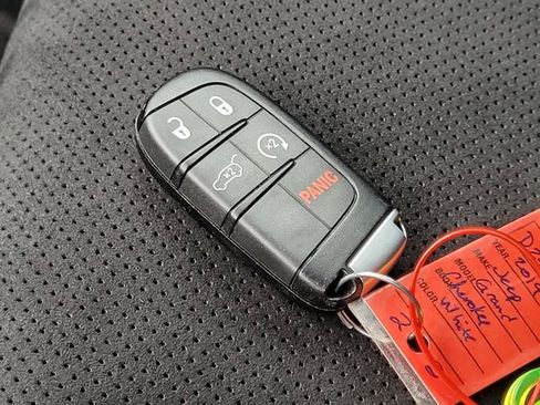 Used 2019 Jeep Grand Cherokee Altitude image 35