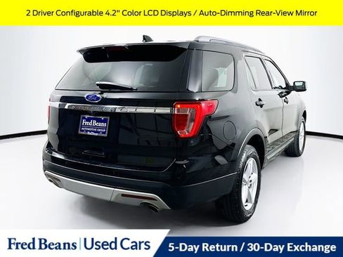 Used 2017 Ford Explorer XLT w/ Equipment Group 202A image 9