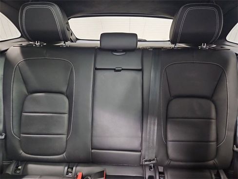 Used 2020 Jaguar F-PACE R-Sport image 13