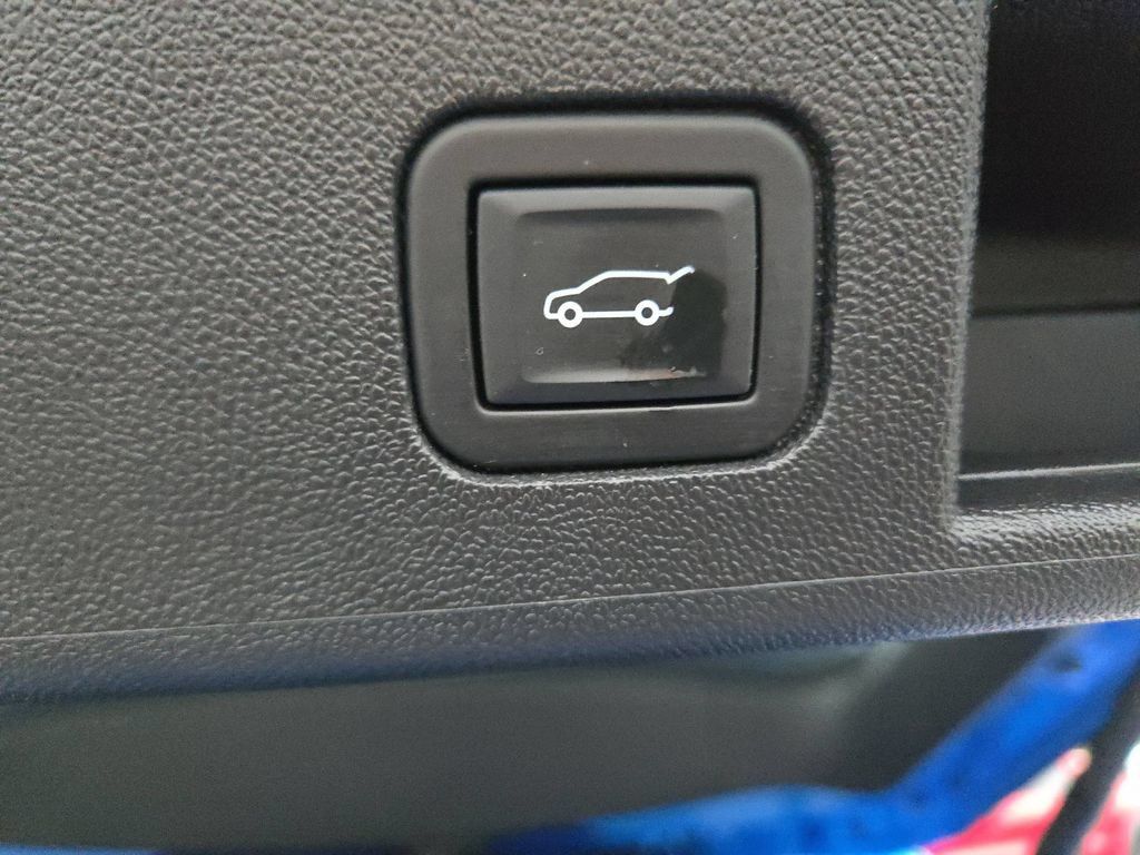 Used 2024 Chevrolet Equinox RS w/ LPO, Floor Liner Package AWD/4WD image 27