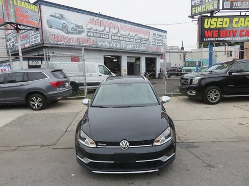 Used 2017 Volkswagen Golf Alltrack S AWD/4WD image 6