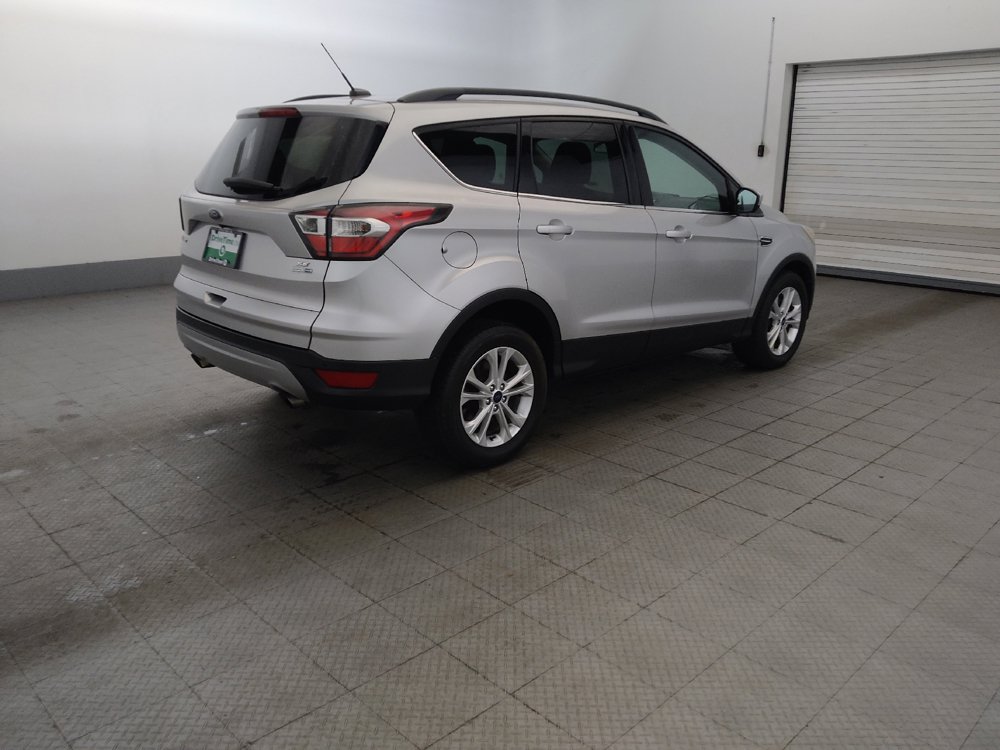 Used 2017 Ford Escape SE w/ Equipment Group 201A AWD/4WD image 10