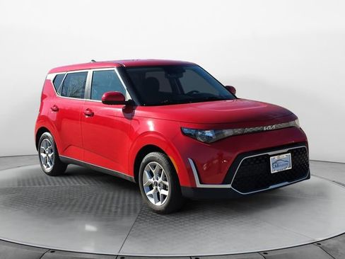 Used 2023 Kia Soul LX w/ Option Group 015 FWD image 7
