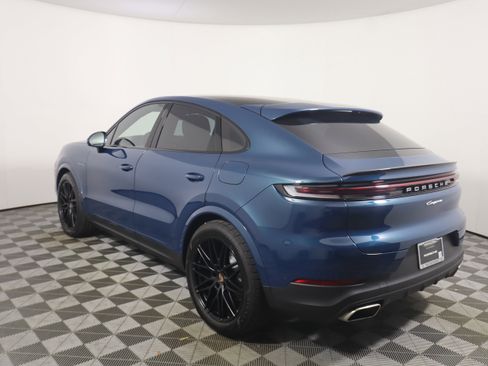 Used 2026 Porsche Cayenne E-Hybrid Coupe AWD/4WD image 3