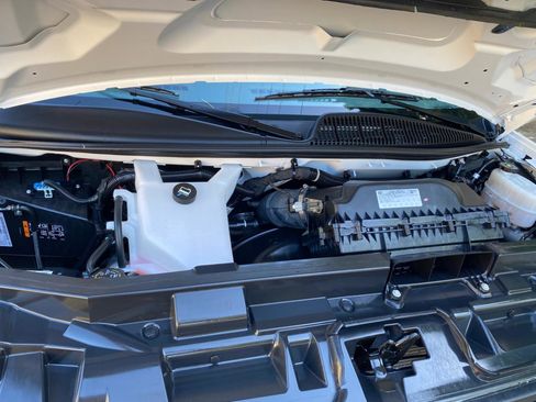 Used 2025 Chevrolet Express 2500 w/ Driver Convenience Package RWD image 13