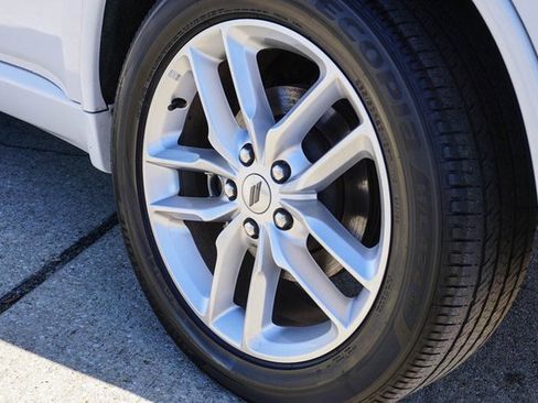 Used 2024 Dodge Durango GT image 9