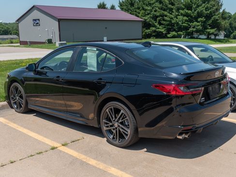 Used 2025 Toyota Camry XSE AWD/4WD image 5