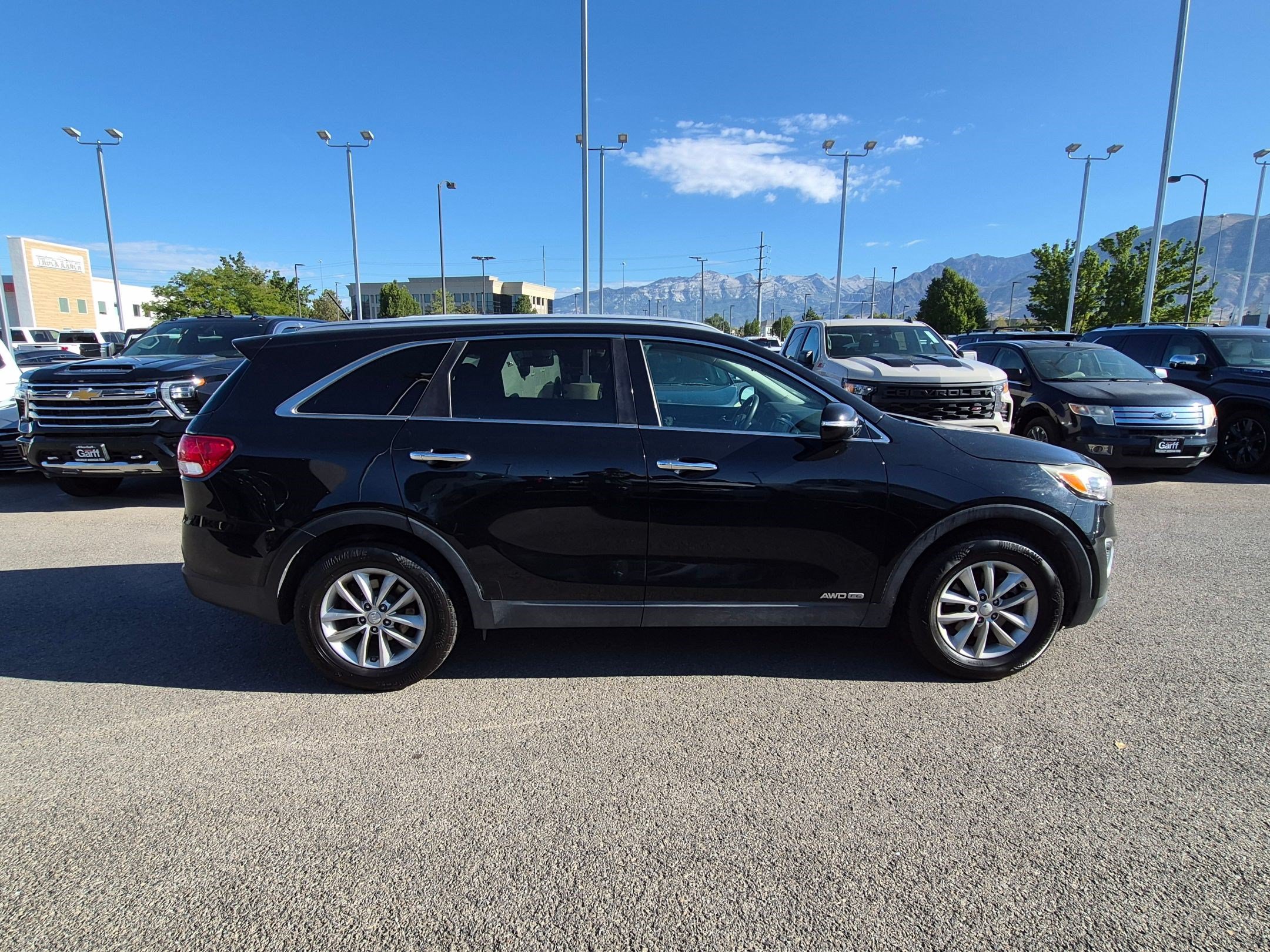 Used 2018 Kia Sorento LX AWD/4WD image 2