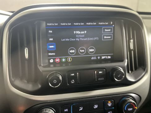 Used 2022 Chevrolet Colorado LT w/ Fleet Safety Package image 18