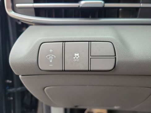 Certified 2025 Hyundai Elantra Sport image 16