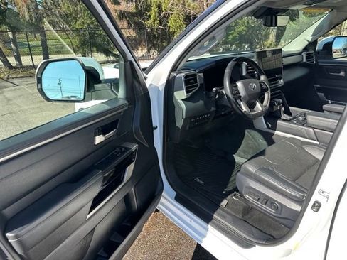 Used 2023 Toyota Tundra Limited AWD/4WD image 37