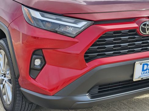 Used 2023 Toyota RAV4 XLE Premium FWD image 9