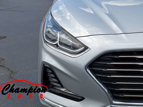 Used 2018 Hyundai Sonata SEL w/ Tech Package 02 FWD image 10