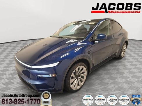 Used 2026 Tesla Model Y 2WD image 1