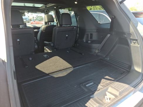 Used 2024 Honda Pilot TrailSport image 8