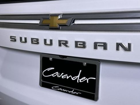 Used 2024 Chevrolet Suburban Premier RWD image 32