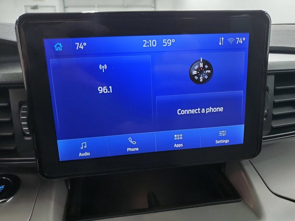 Used 2023 Ford Explorer XLT AWD/4WD image 15