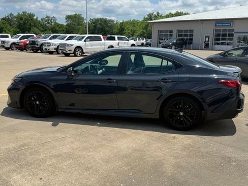 Used 2026 Toyota Camry SE w/ Multimedia Upgrade Package FWD image 4