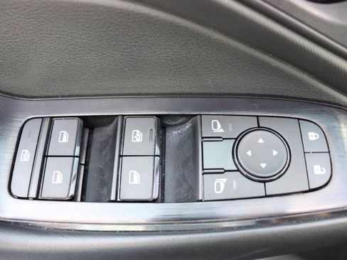 Used 2024 Nissan Rogue S AWD/4WD image 43