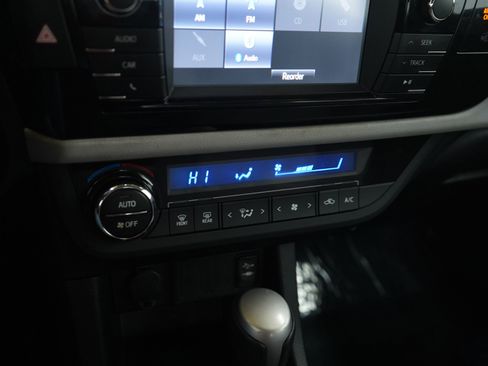 Used 2015 Toyota Corolla LE image 20
