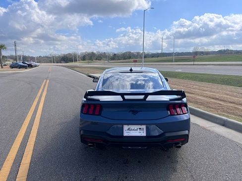 Used 2025 Ford Mustang Coupe image 8
